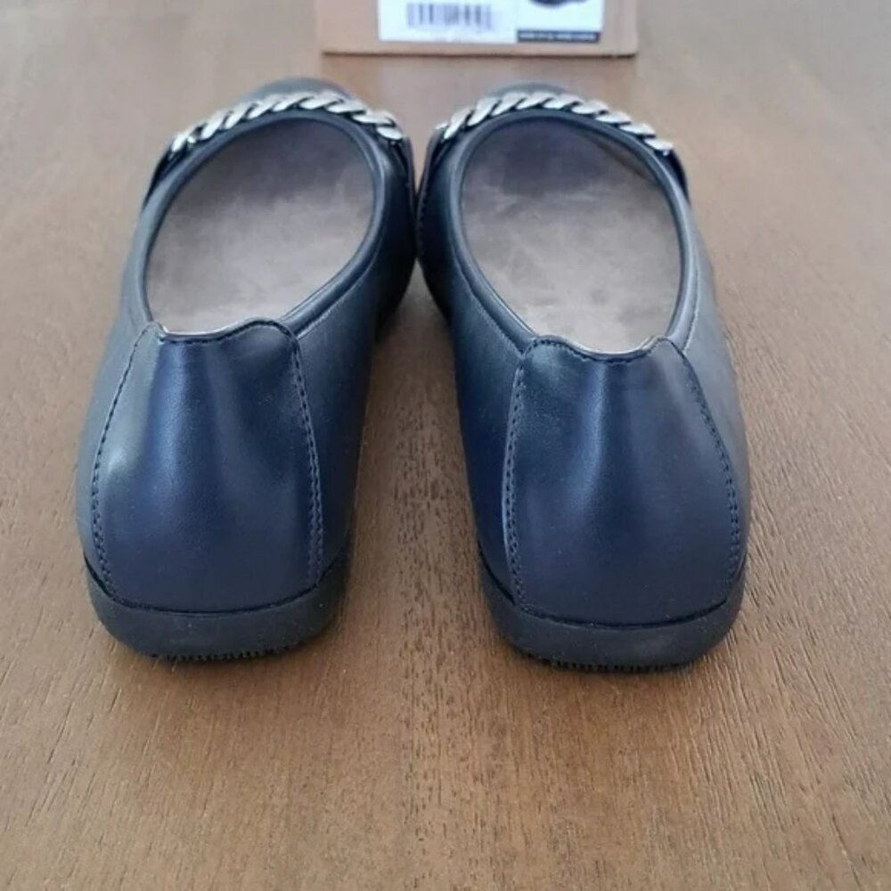 Cliffs by White Mountain Women's Charmed Flats - Color: Navy - Size: 9 - Picture 5 of 9